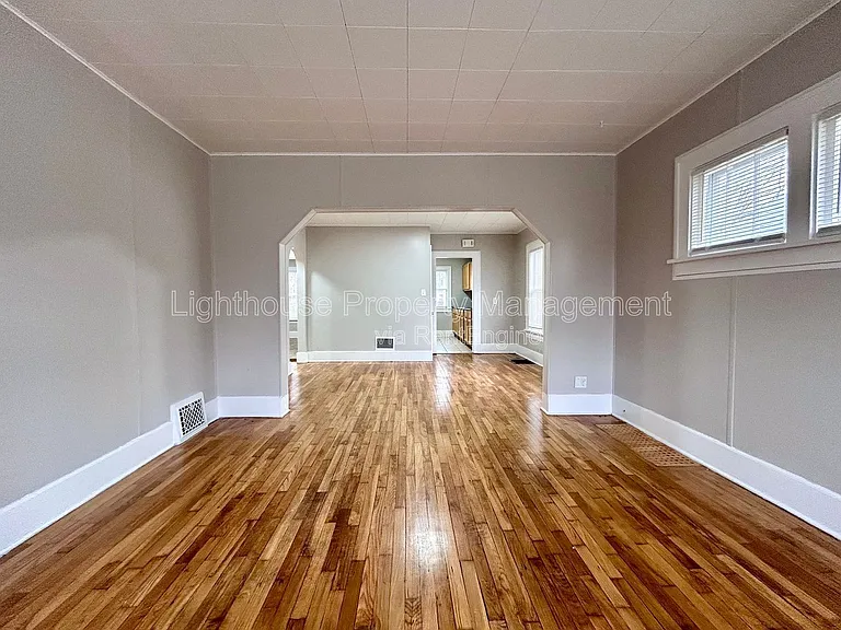 2174 Continental St — Photo 3