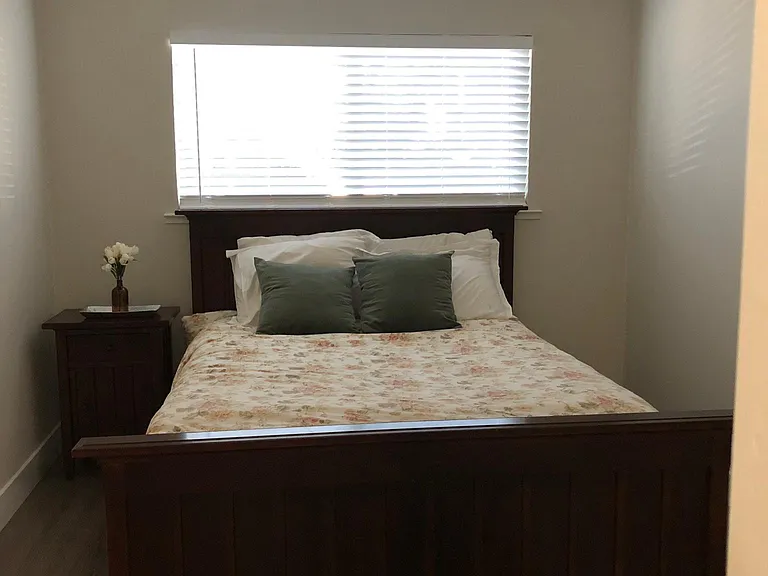 2816 Albany Ave — Photo 21