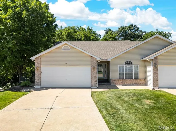520 Woodview Meadows Ct, Wentzville, MO 63385