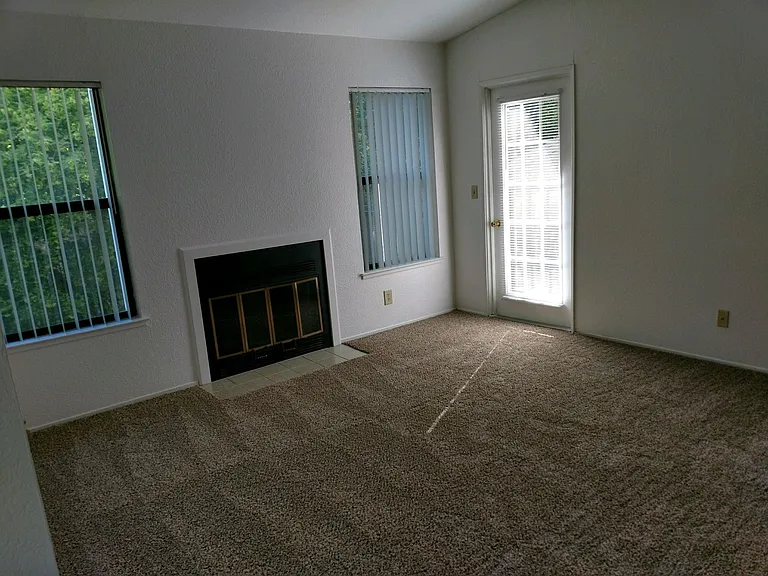 Seville Apartments — Photo 7