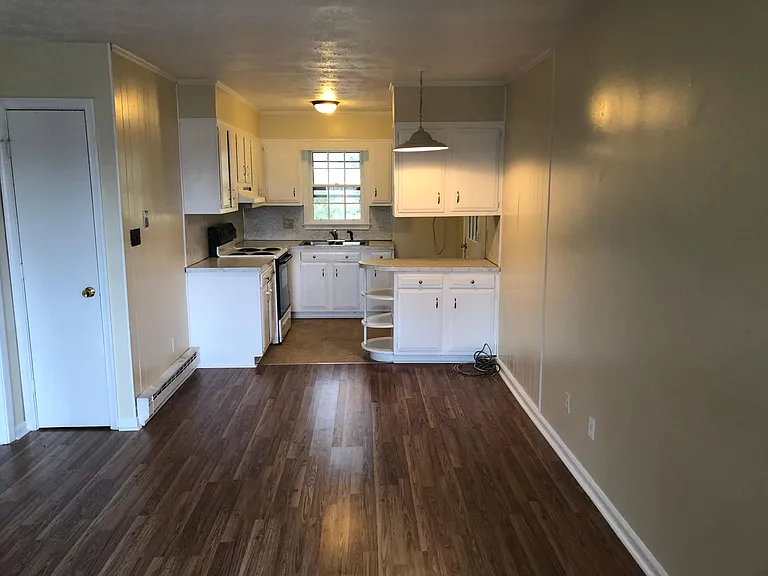 66 Lake Pl — Photo 1