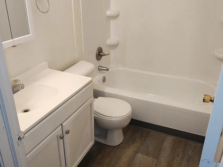 Chesapeake Pointe Townhouses — Photo 6
