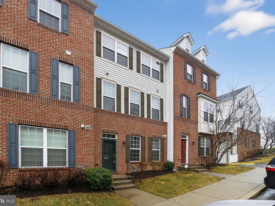 1st image of 3565 Woodlake Dr Unit 4