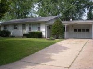 1722 Dell Dr, Beloit, WI 53511