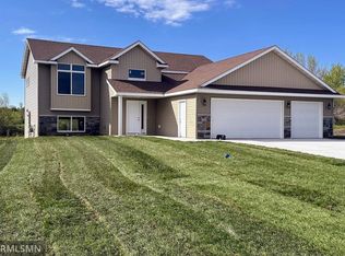 2431 Gold Ln, Saint Cloud, MN 56301