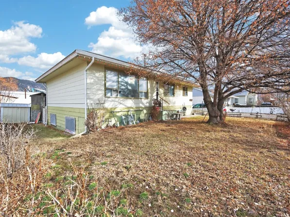 2463 Coutlee Ave, Merritt, BC V1K 1R6