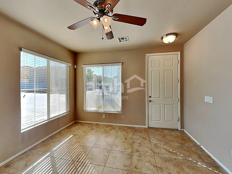 10382 September Flower St — Photo 5