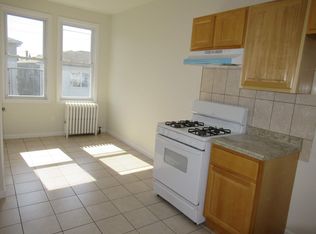 119 71st St APT 6, Guttenberg, NJ 07093