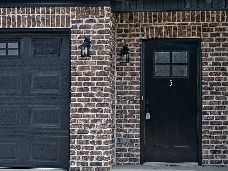 844 Ridgewood Dr #5 — Photo 1