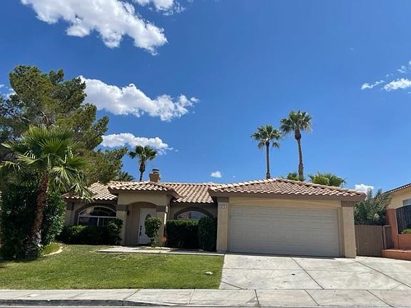 2nd image of 925 Alta Oaks Dr #0