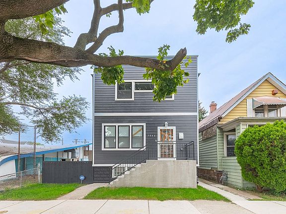 2nd image of 7846 S Saint Lawrence Ave