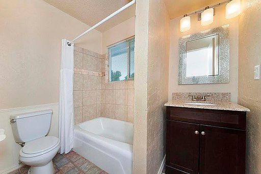 4th image of 11339 N May Ave APT B