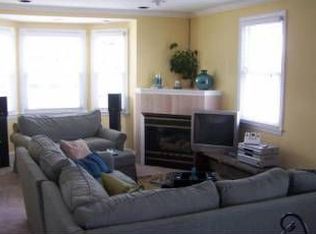 23 Chestnut St #4L, Chelsea, MA 02150