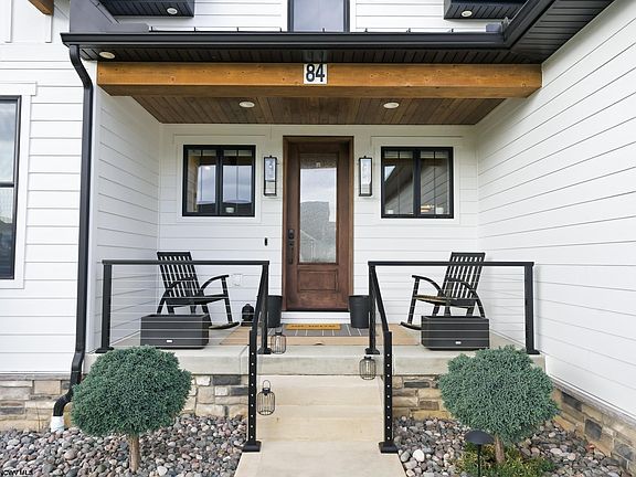 5th image of 84 Hidden Brook Cir