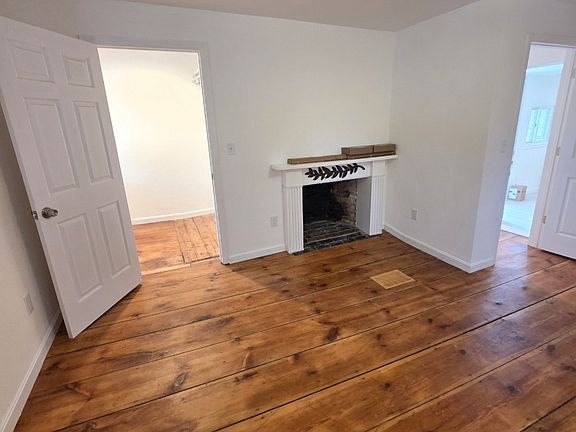 3rd image of 1 Hale Spring Rd #2