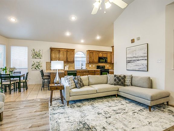 5th image of 12852 Old Macgregor Ln