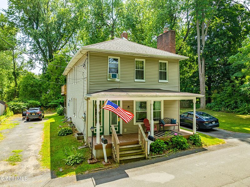 3rd image of 5 Bacon Lane