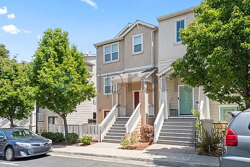 1611 Summer Ln Photo 1