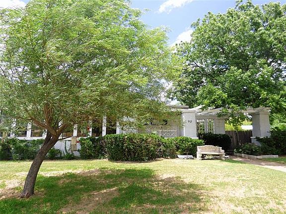 3rd image of 903 S Daugherty Ave