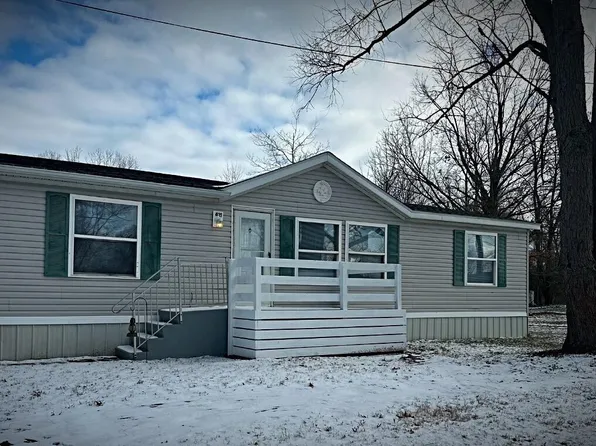 421 Lewis Dr, Jonesville, MI 49250