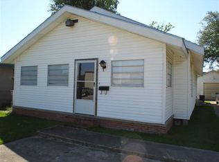 2213 14th St, Port Neches, TX 77651