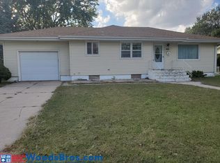 1016 S Sycamore St, Grand Island, NE 68801