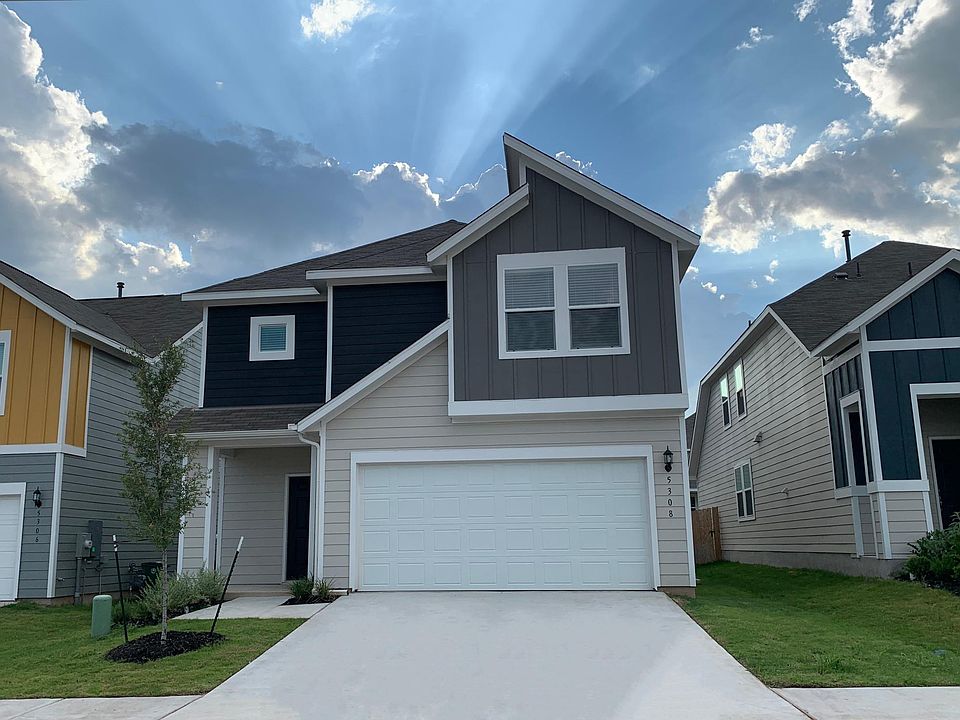 2022 Taylor Morrison home with 2 car garage