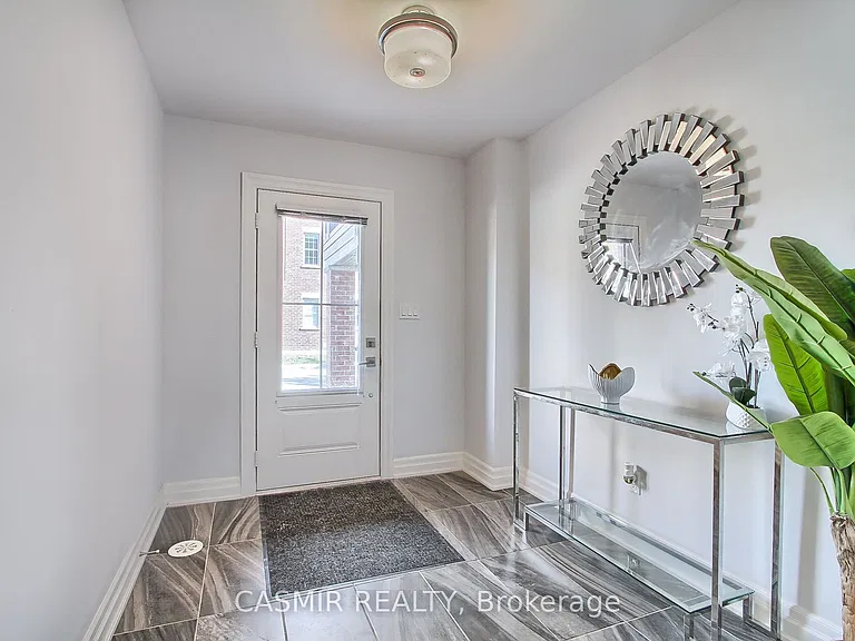 9873 Keele St — Photo 4
