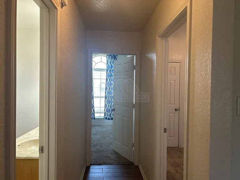 10105 Diana Dr — Photo 17