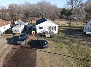 1524 S Walker Rd, Muskegon, MI 49442