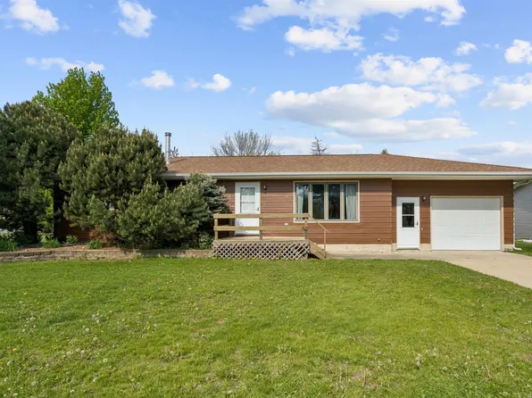 629 West St, Plainfield, IA 50666