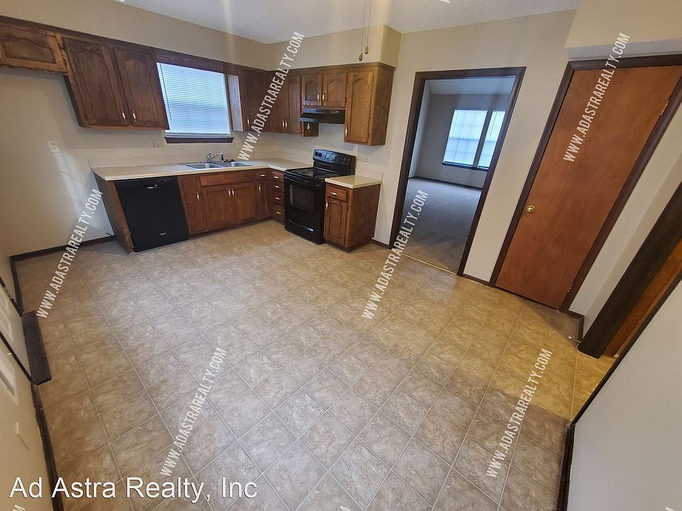 1st image of 6642 W 150th St