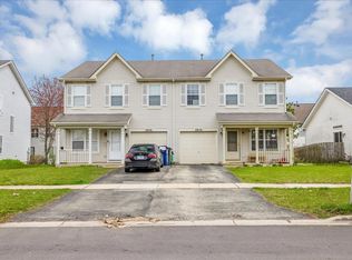 2878 Cedar Glade Dr, Naperville, IL 60564