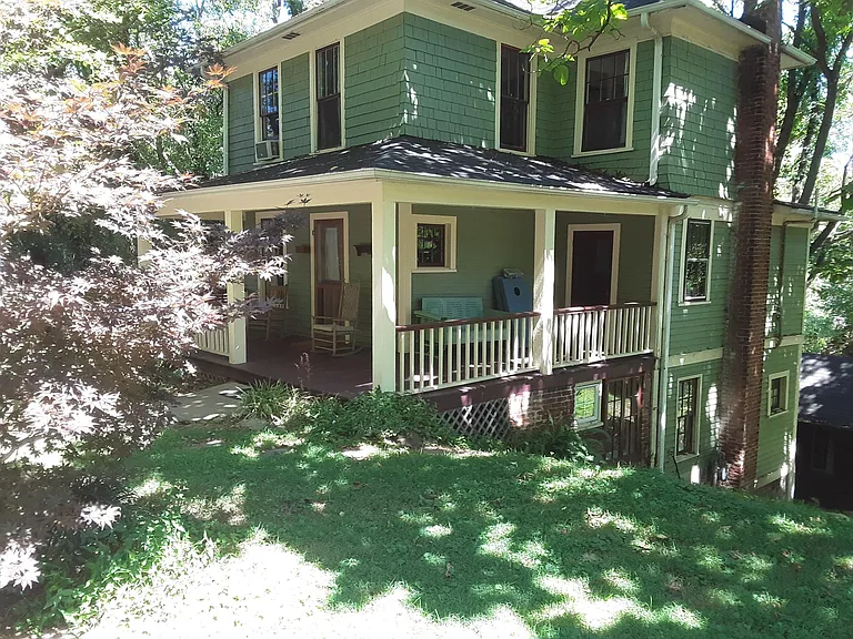 37 Elizabeth Pl — Photo 1