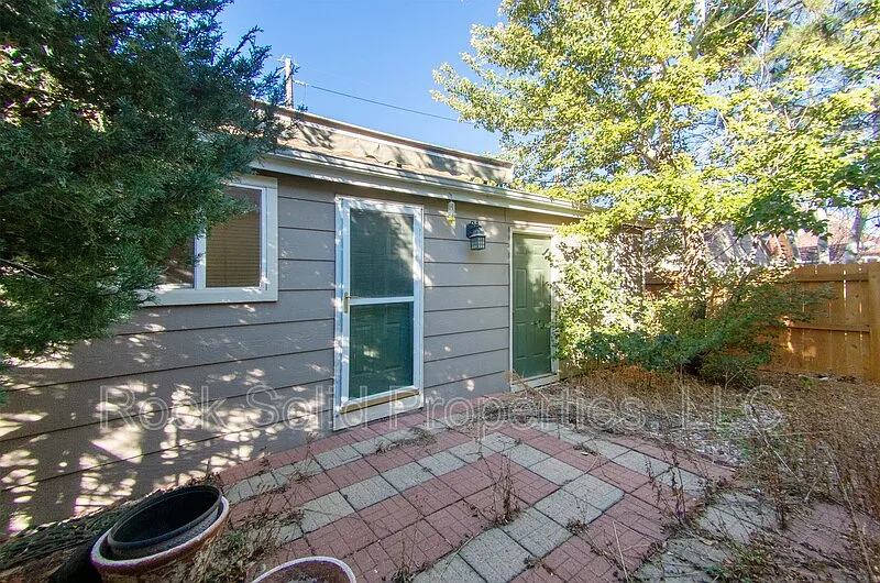 2 bed, 1.0 bath, 1446 sqft, $1,495 — Photo 4