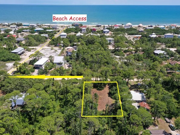 1025 W Bay Shore Dr, Eastpoint, FL 32328