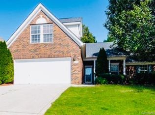 5614 Falls Ridge Ln, Charlotte, NC 28269