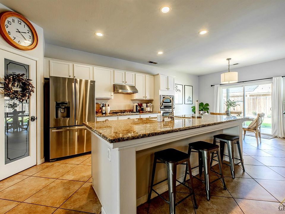 2nd image of 12602 Great Country Dr