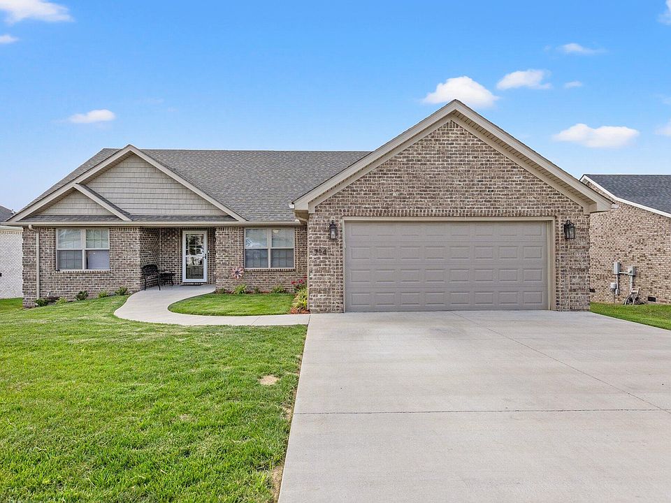 1st image of 714 Goldenwood Dr