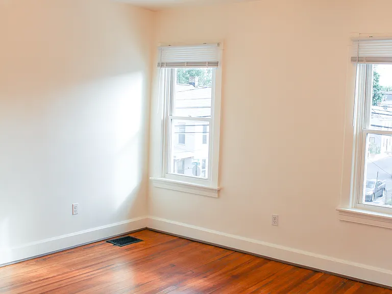 732 Salem Ave — Photo 20