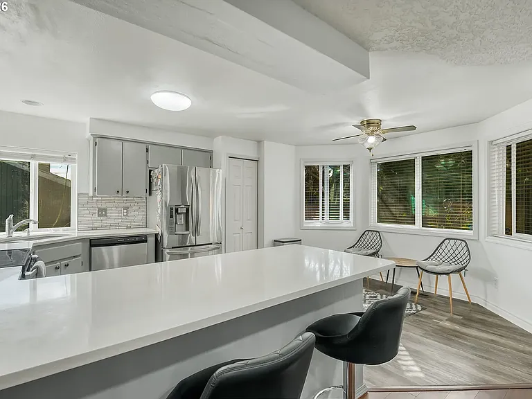 5455 NW 180th Pl — Photo 4
