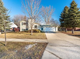 2001 26 1/2 Ct S, Fargo, ND 58103