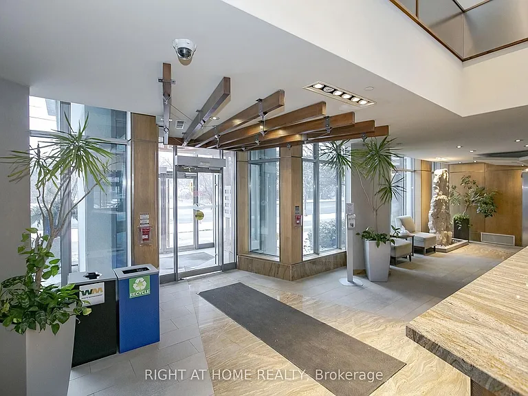2119 Lake Shore Blvd W #217 — Photo 46