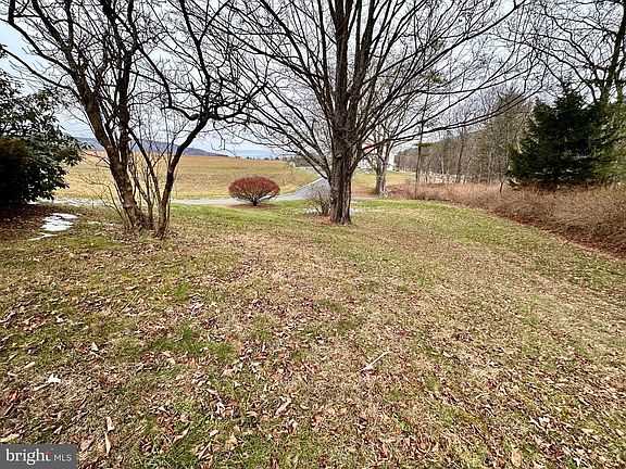 3rd image of 242 Gracey Rd
