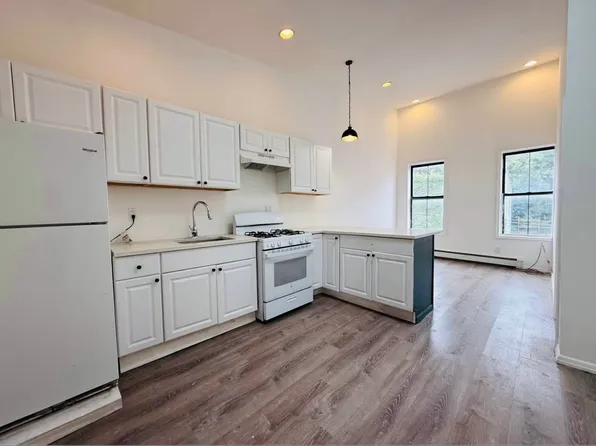 486 Jersey St Floor 3, Staten Island, NY 10301