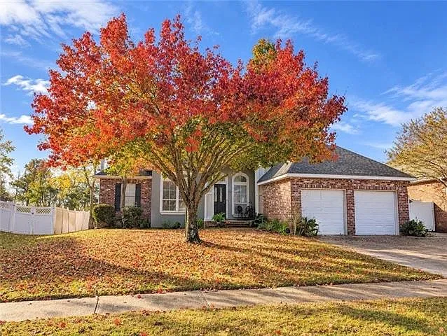 4 bed, 2.0 bath, 2158 sqft, $2,495 — Photo 1