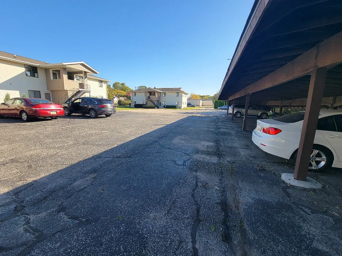 2 bed, 900 sqft, $1,200 — Photo 4