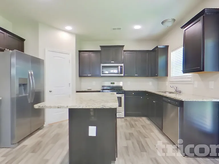 228 Arbor Dr — Photo 5