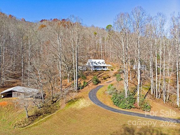 3rd image of 10 Kettle Creek Ln