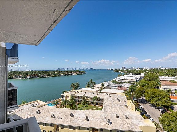 5th image of 900 Bay Dr APT 917